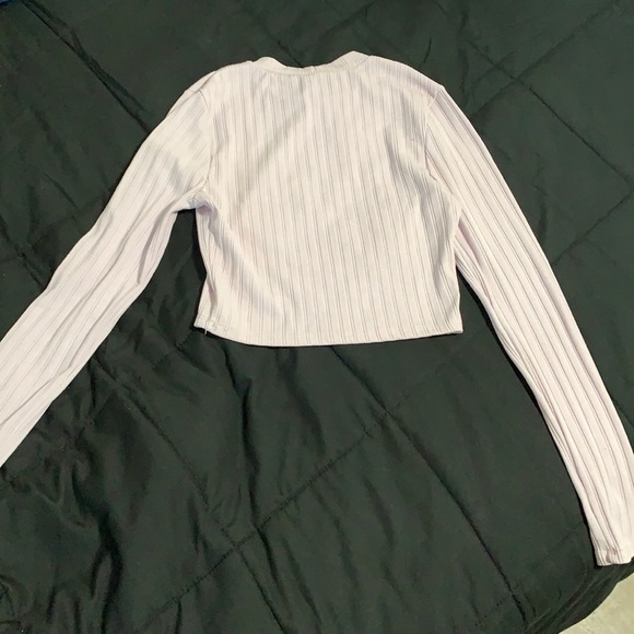 Long sleeve lavender Windsor crop top - Picture 2 of 2
